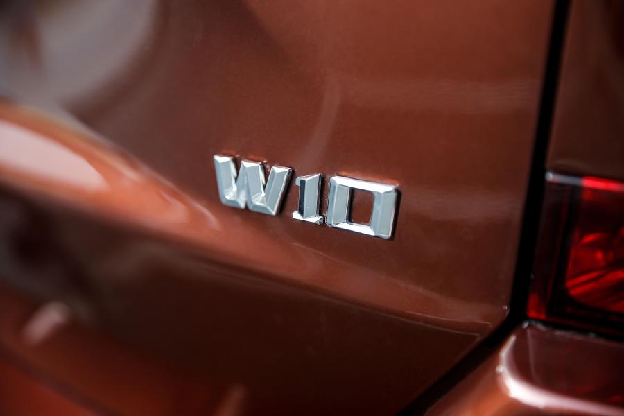 Логотип Mahindra XUV500 W10 2019 года  (EU) (фото 27 из 40)